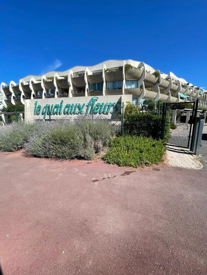 Vue Port, Belle Terrasse, Piscine Apartment *